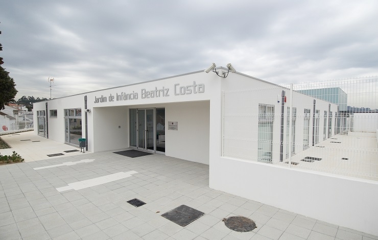 Escola Básica da Charneca e J.Infância Beatriz Costa