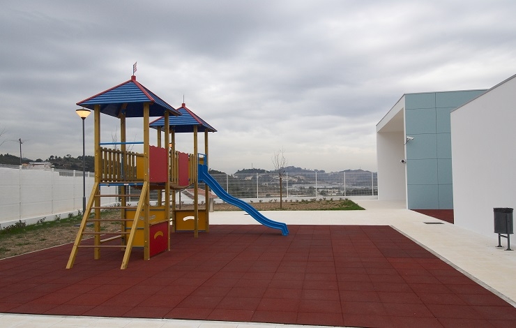 Escola Básica da Charneca e J.Infância Beatriz Costa